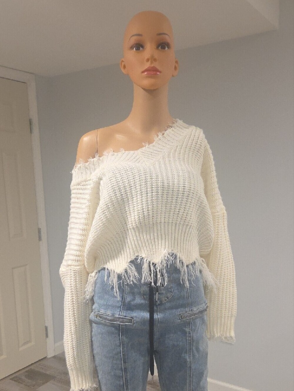 Main Strip Cream Frayed Hem V-Neck Sweater